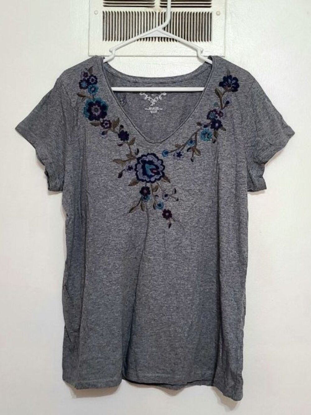 Gray Embroidered Floral V‑Neck Top